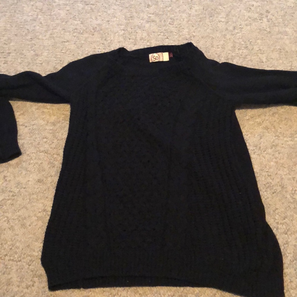 Black comfy sweater